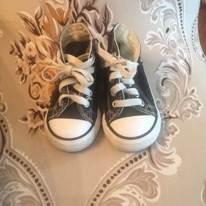Toddler High top Converse sneakers